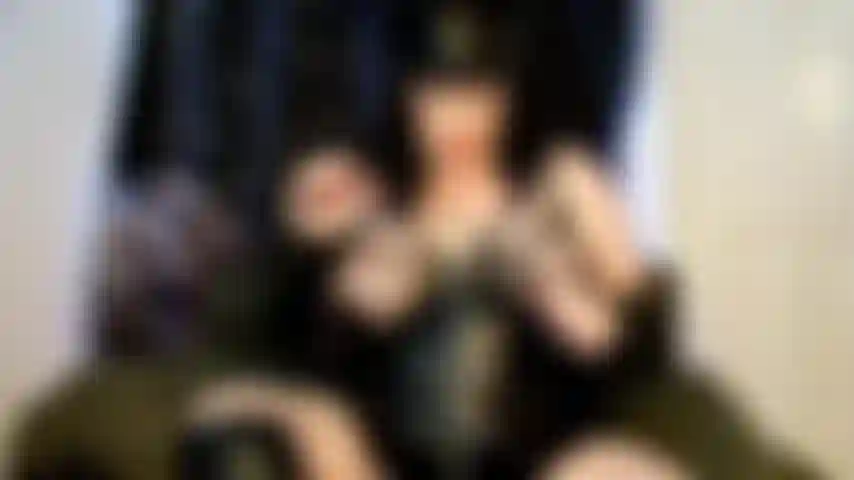 La puta de la prisión.