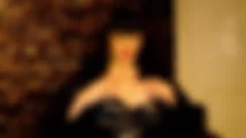 Masturbación silenciosa con rebote de tetas.