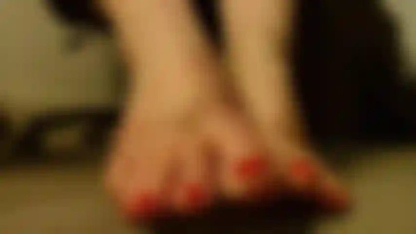 Almost 7 minutes of foot worship bliss as I assert my dominance and superiority, teasing and denying your desires. Gaze upon my perfect feet and acknowledge your place below me, begging for the chance to worship them properly. Will you be granted the privilege or will you be left in suspense? Find out....
