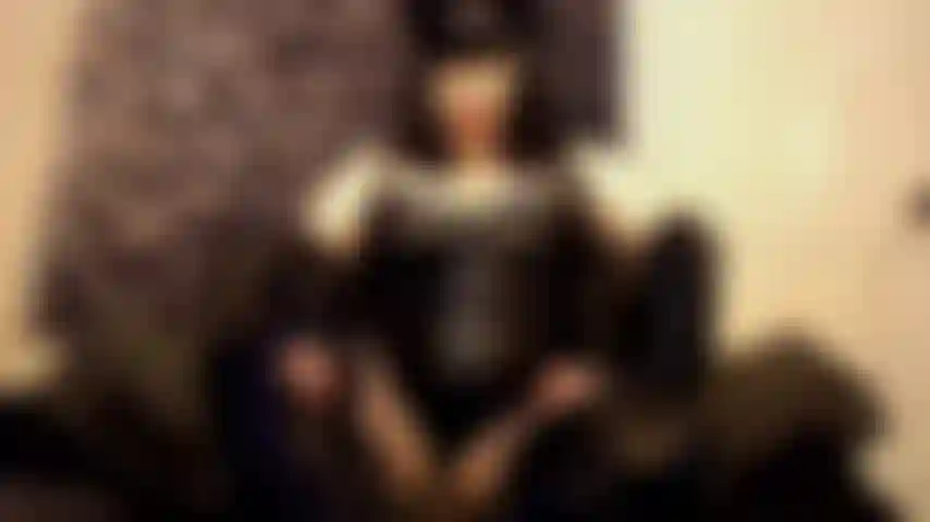 Adoración y gilipollas.