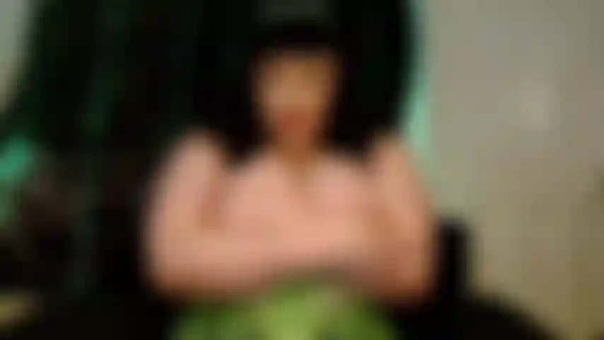 Titty edger sin suerte.