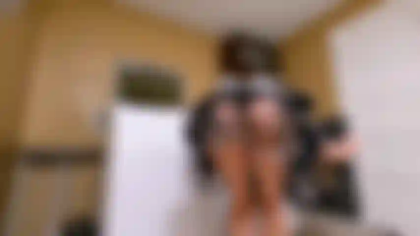 Cam de sirvienta en el cuarto de lavandería.