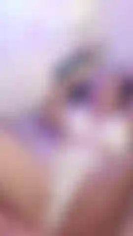 Corro en bragas blancas.