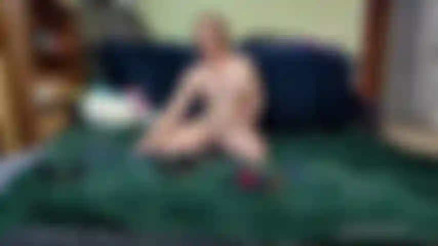 Encapuchada, atada, lucha, orgasmo.