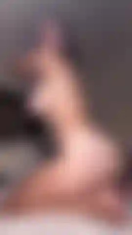 Mírame montar esta enorme polla negra 🥰.