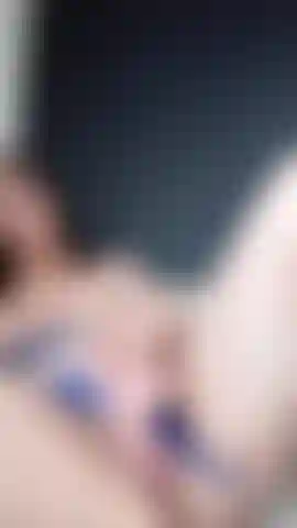 My dildo aimed in my pussy, fucked