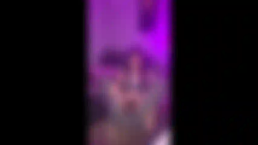 Adoración de pies con medias/calcetines sudorosos.