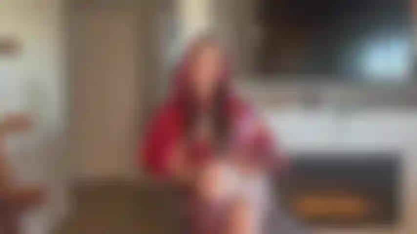 [ Juego de roles] caperucita roja domina al lobo feroz.