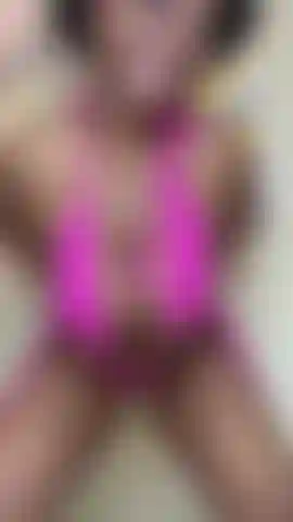 Sexy curvy with huge tits and ass