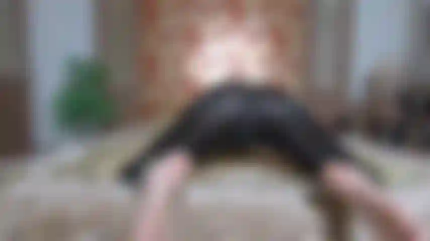 Orgasmo en pantalón de raso.