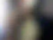 Disfruta de las excitantes provocaciones de fumar y de mis largas y sexys uñas...