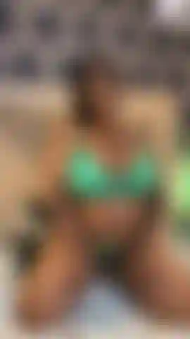 Boobs in ur screen beofre fuck