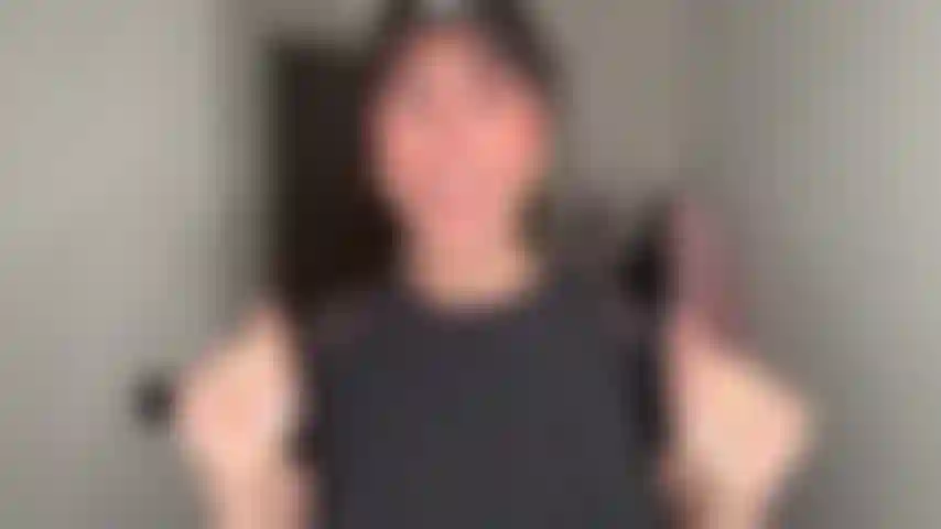 ¡Huele mi apestoso culo, nena!
