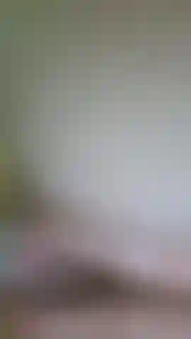 Estoy tan mojada y cremosa, jugando un poco con un dildo <3.