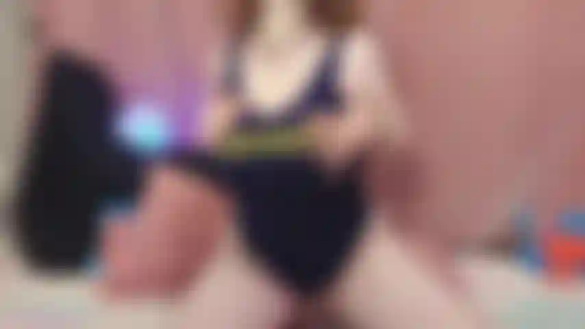 Body strip tease + twerking.