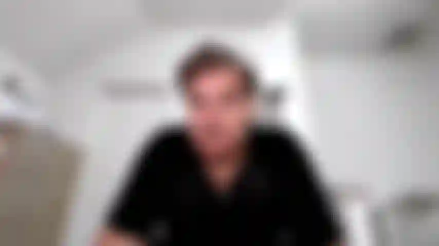 Cornudo humillación verbal. Tienes una polla pequeña y voy a dejar embarazada a tu esposa.
