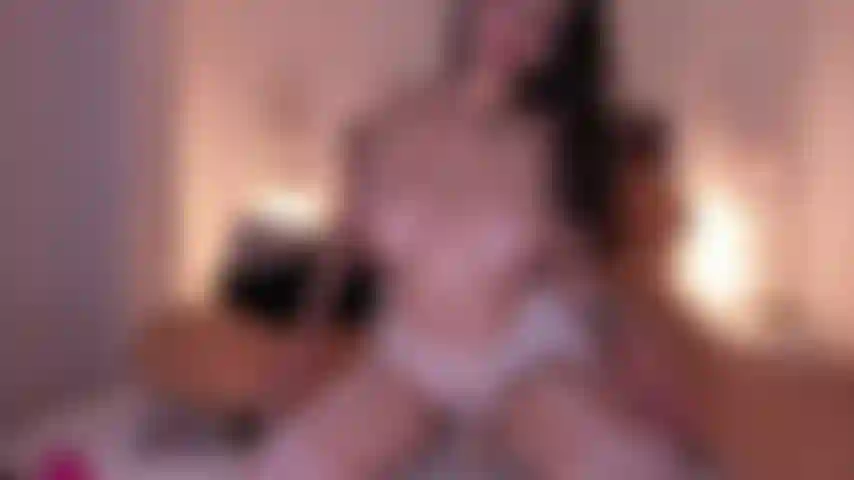 Montando mi consolador.