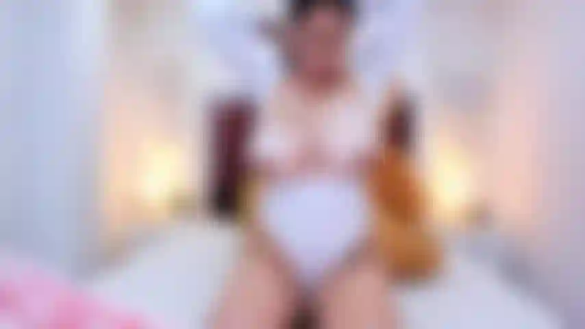 Me encanta tu leche en mis tetas.