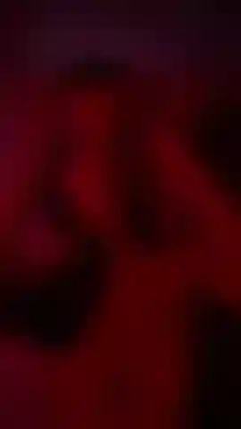 Muy cachonda en la ducha.