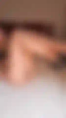 Los pies me lamen los tacones altos.