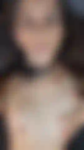 Jugando con mi coño.