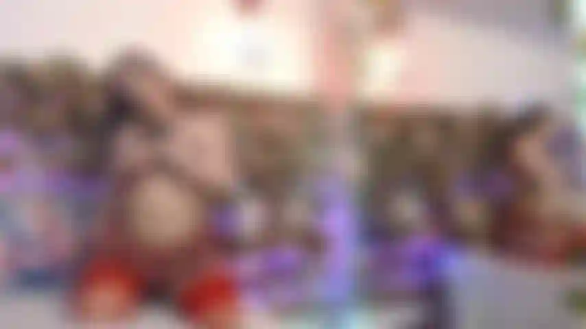 Estudiante sexy se masturba duro.