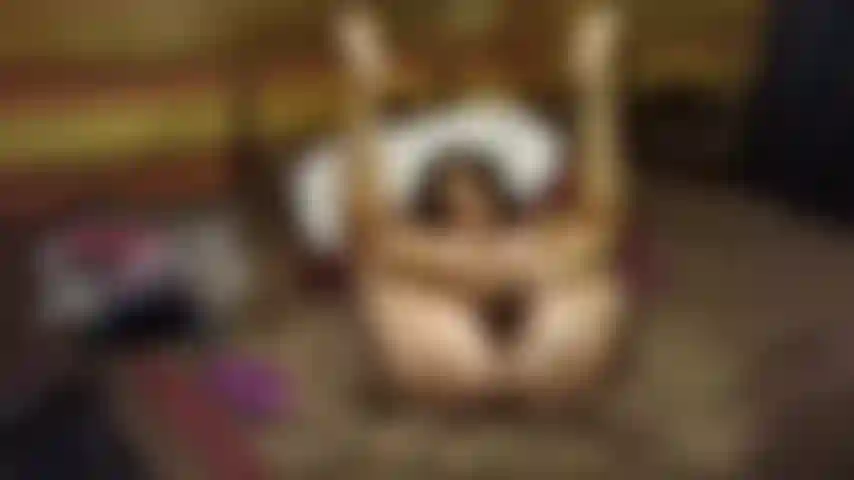 Me follo con las piernas hacia atrás, me chorreo en la ducha, bj y me follo con un juguete al estilo perrito, ¡hablo sucio y divertido!