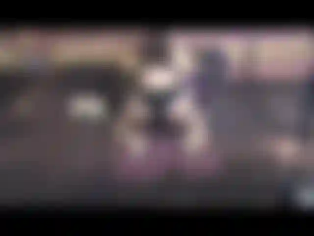 Me quito el sostén y las bragas, me follas el coño, los pies, el perrito y te monto! Muy divertido!