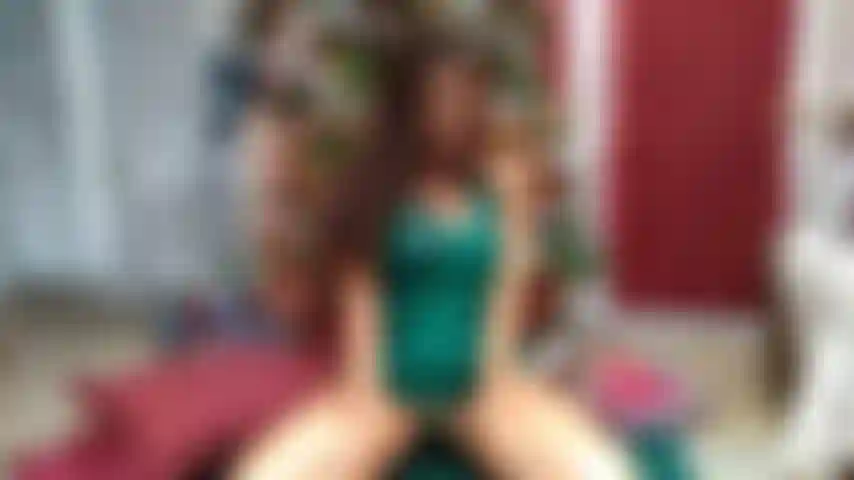 Cógeme el semen debajo de mi coño de juguete de árbol y bj.