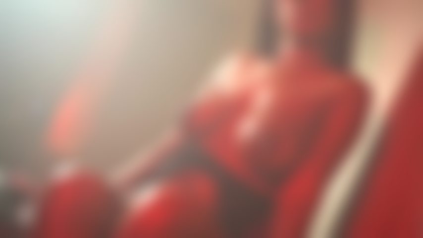 En nuestro momento intimo, mis pechos al aire.