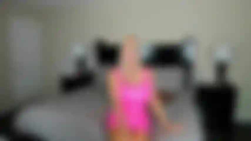 Muñeca madura fóllame ve polla por primera vez.