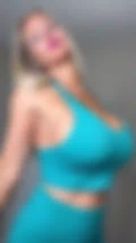 Se burlan de sujetador deportivo.