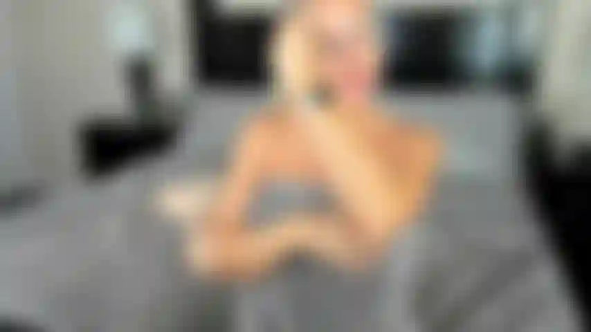 El entrenador joey sal de mi habitación de hotel (solo).