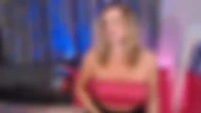 A la madrastra le encanta follar con su hijastro con una gran polla.