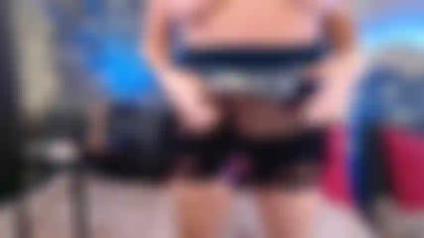 Hago que mi sumiso gay chupe, folle y adore mi polla con arnés!