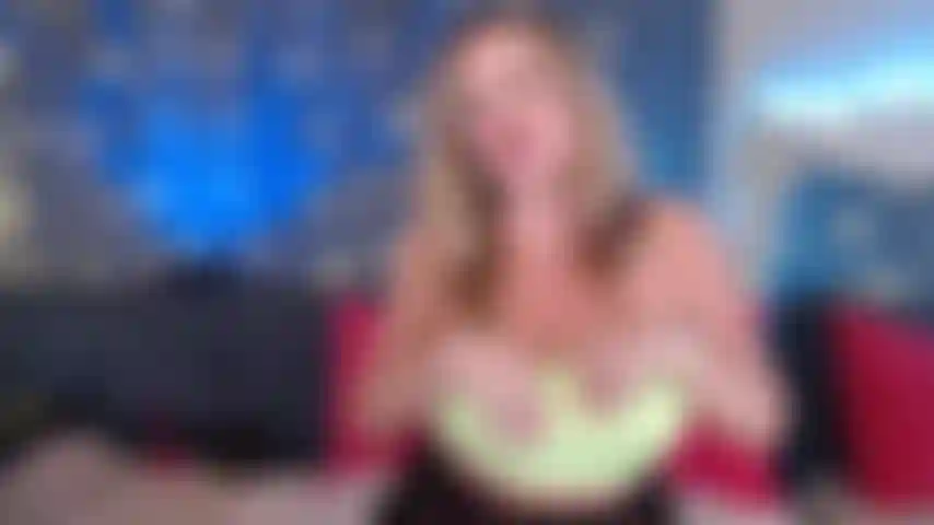 Gooner huele agujeros y los dedos de los pies adoran los pies de una milf.