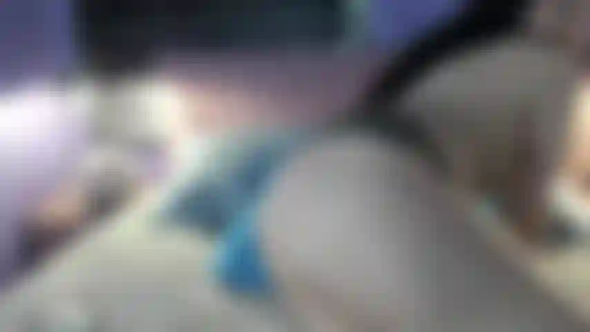 Mis dedos tocándolos y jugando con mi dildo.