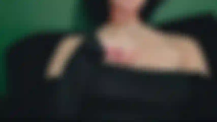 Un poco de mi cuerpo (mi coñito y mis tetas).