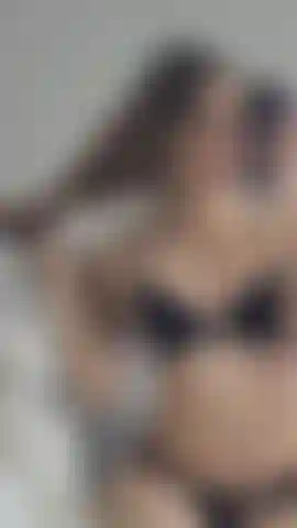 I love it when they pull my hair, it gives me a hot sensation all over my body and a feeling of domination over me.