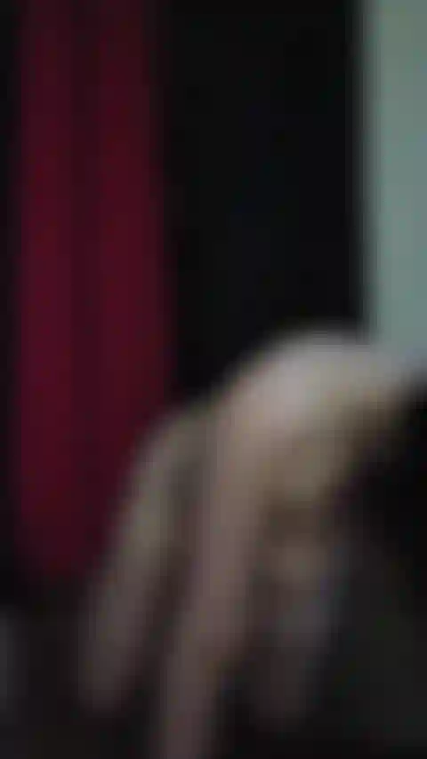 Uso mi talón para correrme (fetiche de pies).