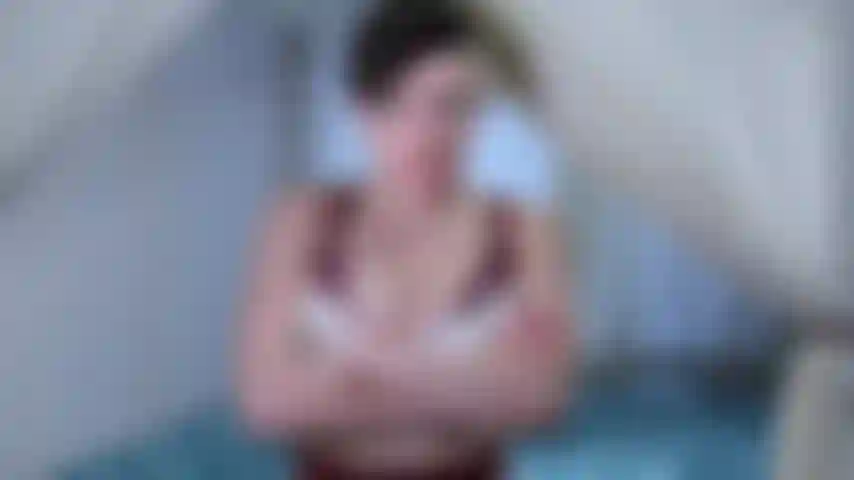 Transgénero de coño, axilas y culo peludo!!! Lame axilas y escupe!!