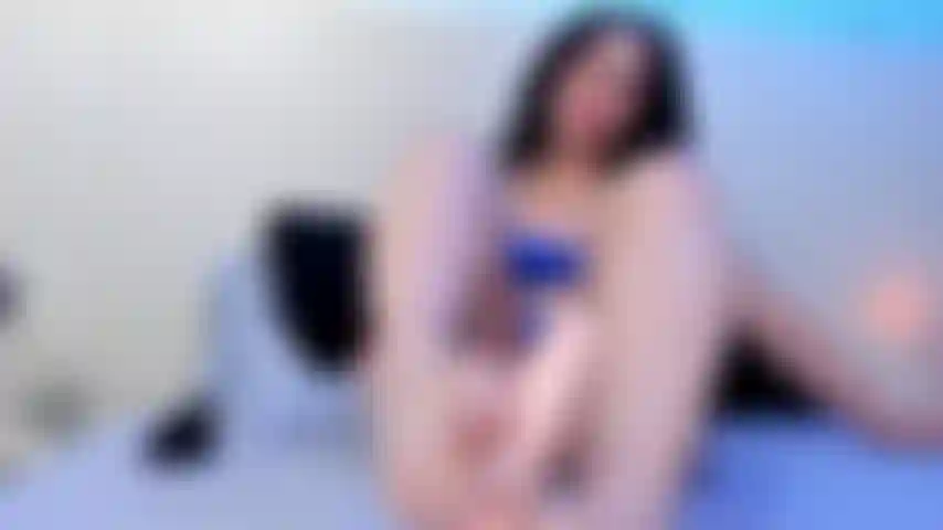 Juego de juguete lento con bonitos pies al frente y al centro.