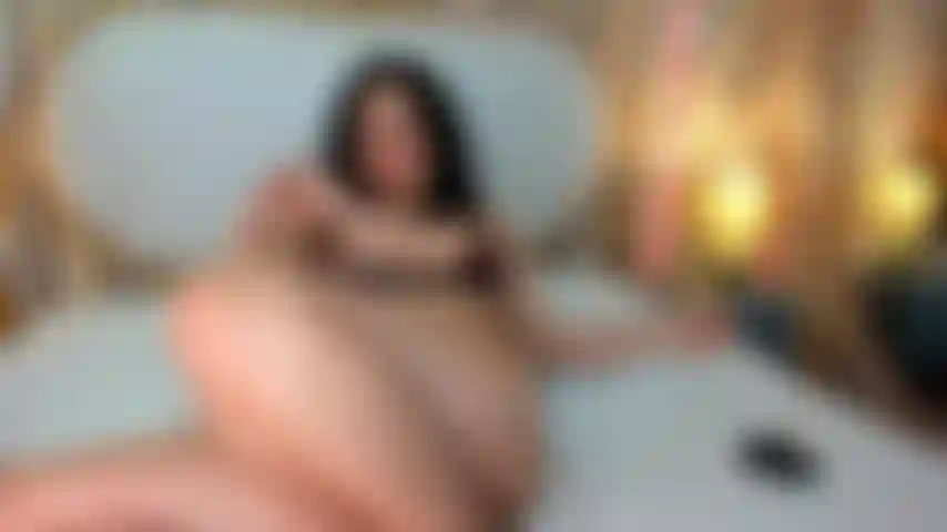 Masturbación en la habitación del hotel.