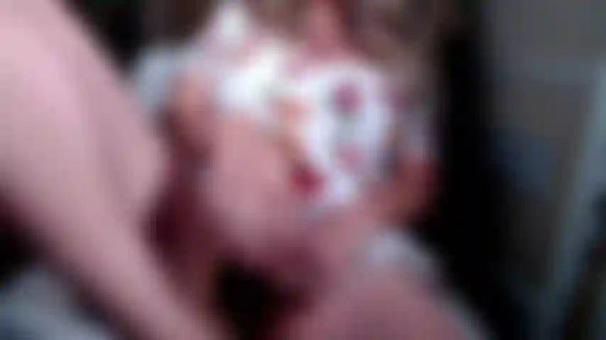 Pies bonitos y mi precioso matorral peludo.