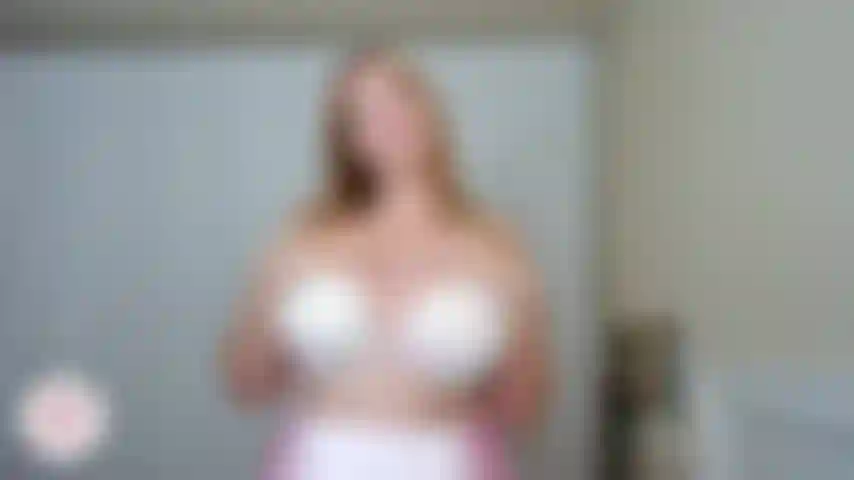 Funtari se masturba y se masturba mutuamente.