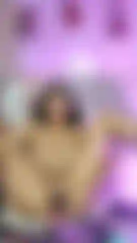 Mira como me cojo el coño estoy muy caliente.