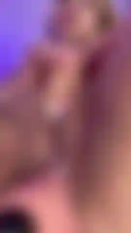 Follando mi delicioso coño mojado.