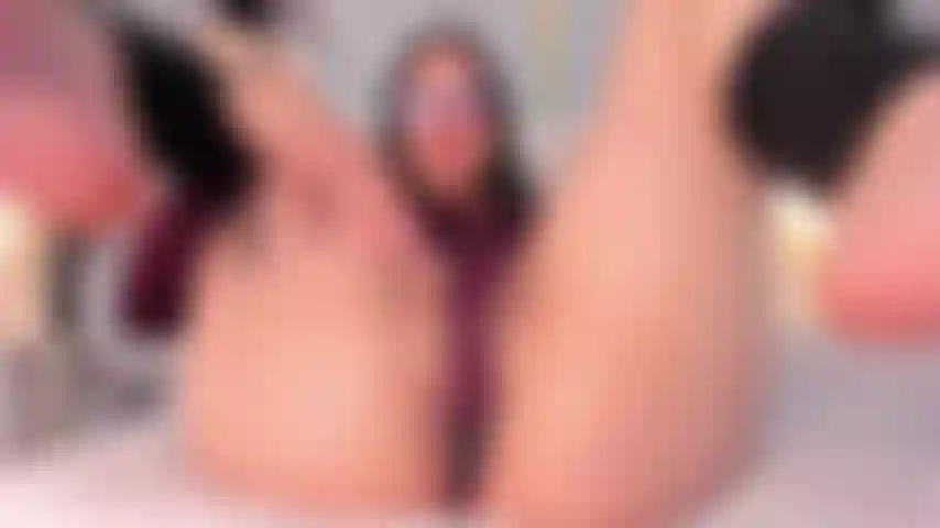 A mi coño rosado le gusta la polla.