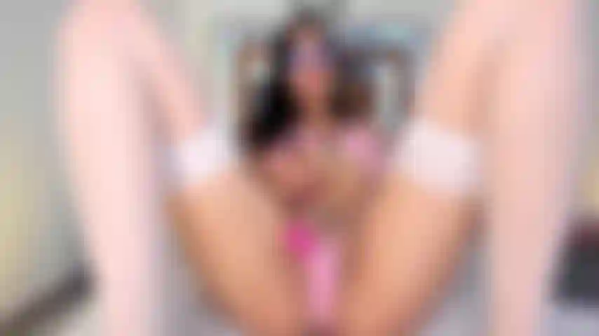 ¿Te gustan mis calcetines y mi coño?