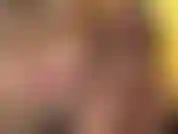 Mi adoradora nerd puede olfatear y tocar mis preciosas suelas! De todos modos no es como si él fuera capaz de hacer otra cosa que eso con su pequeño engreído!